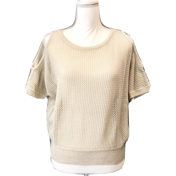 Candie’s Cold Shoulder Knitted Light Tan Cream Sweater Top Women’s Medium - Picture 1 of 6